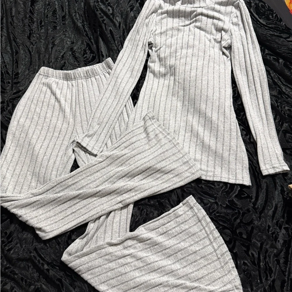 Ribbed Long-Sleeve Top & Pant Sleep Set - Light Gray - Picture 2 of 4